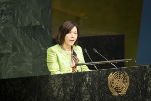 Yoko Hayashi, ordförande i FN:s kommitté för avskaffande av diskriminering av kvinnor (CEDAW) i New York 14 mars 2016. Foto: UN Photo/Loey Felipe
